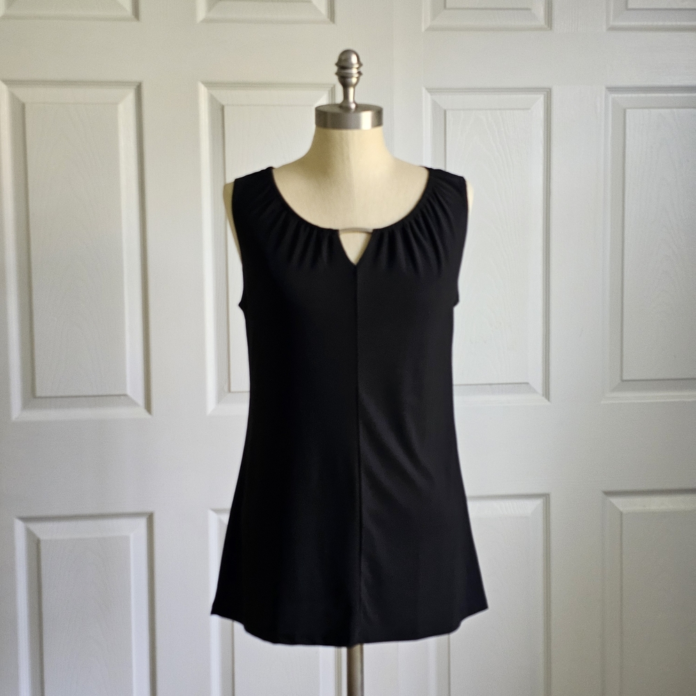 Susan Lawrence Black Sleeveless Blouse